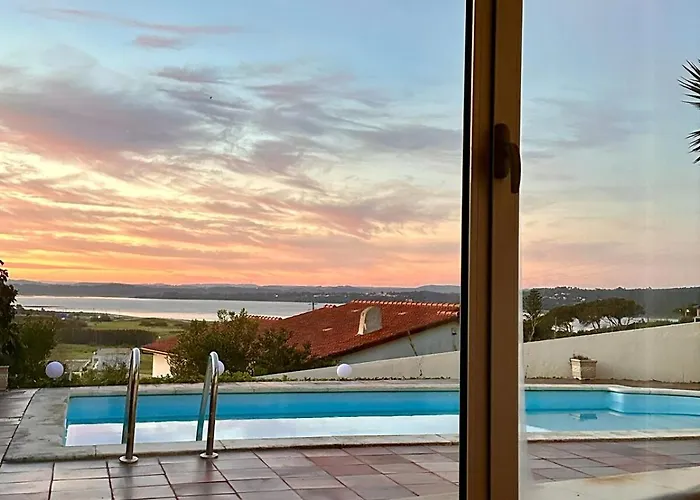 Casa Andorinha With Private Pool & Coastal Views Foz do Arelho