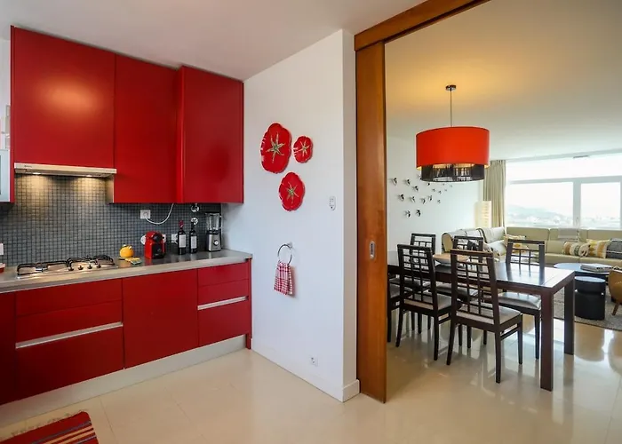 Casa Andorinha With Private Pool & Coastal Views *