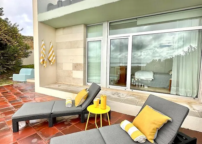 Casa Andorinha With Private Pool & Coastal Views וילה פוז דו ארליו