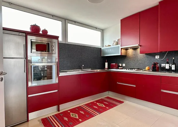 Casa Andorinha With Private Pool & Coastal Views *